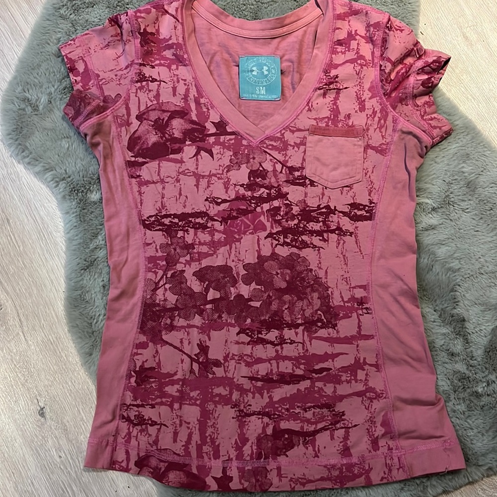 UNDER ARMOUR T